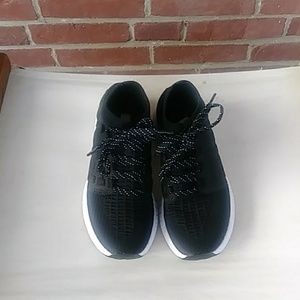 Underarmour HOVR womans size 7.5